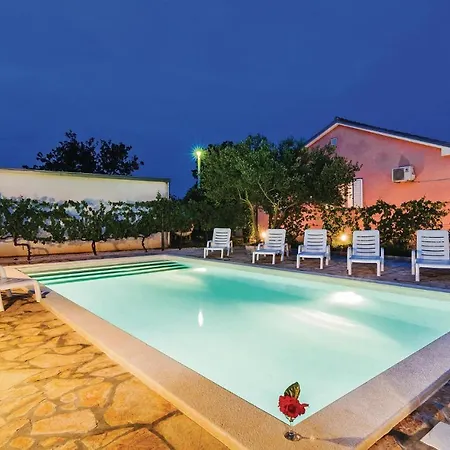 Holiday home Lovely In Murvica