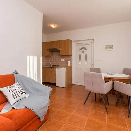 Lovely In Murvica Holiday home *